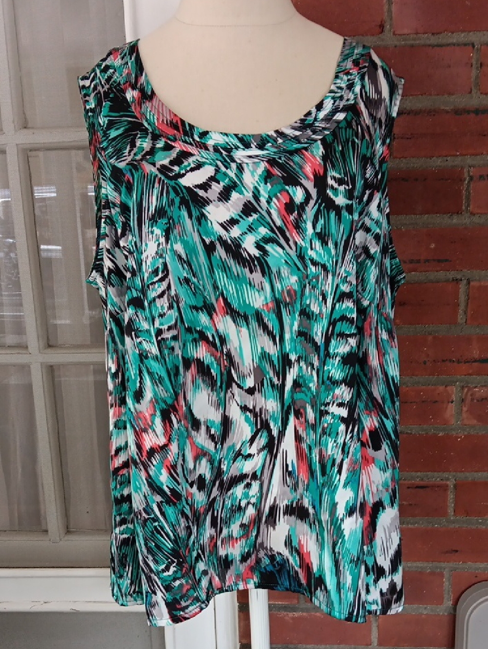 Kasper Plus Size 1X Abstract  Printed Sleeveless Tank Top Blouse